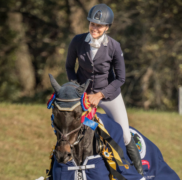 Frankie Thieriot Stutes' horse Chatwin awarded Eventing Nation Horse of the Year !